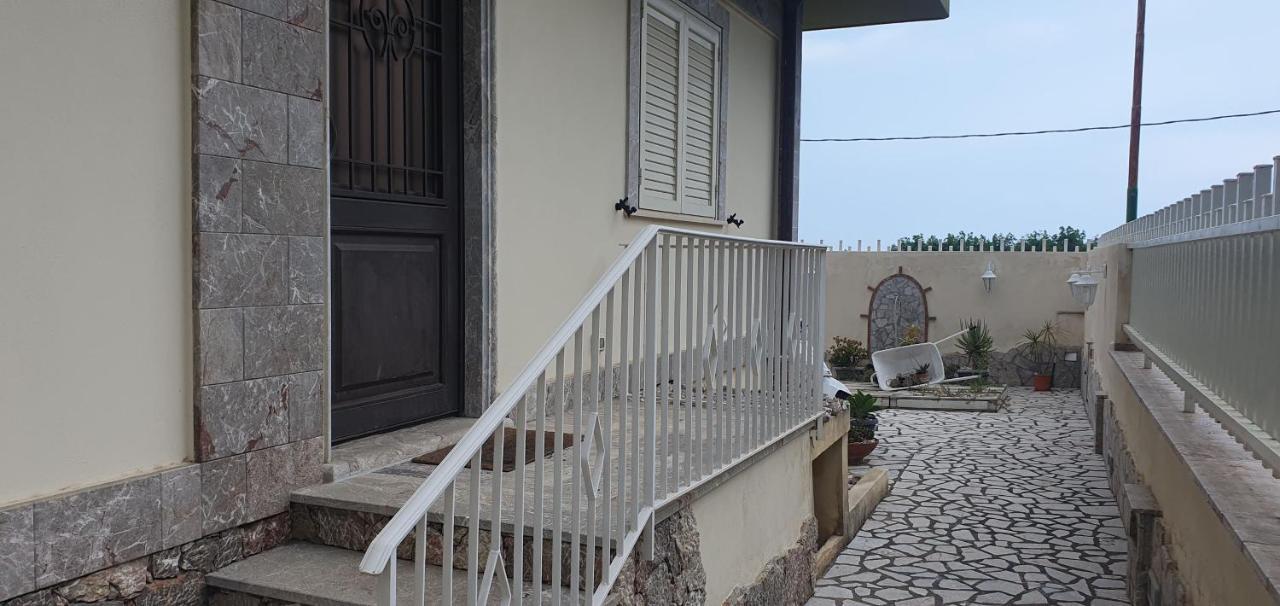 Agape Casa Vacanze Giardini Naxos Exterior foto